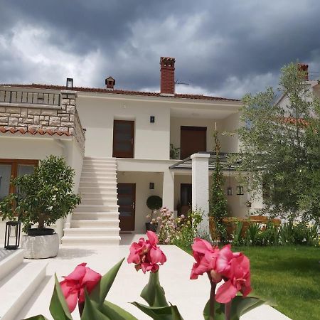 Haus Silvia Apartment Rovinj Exterior photo