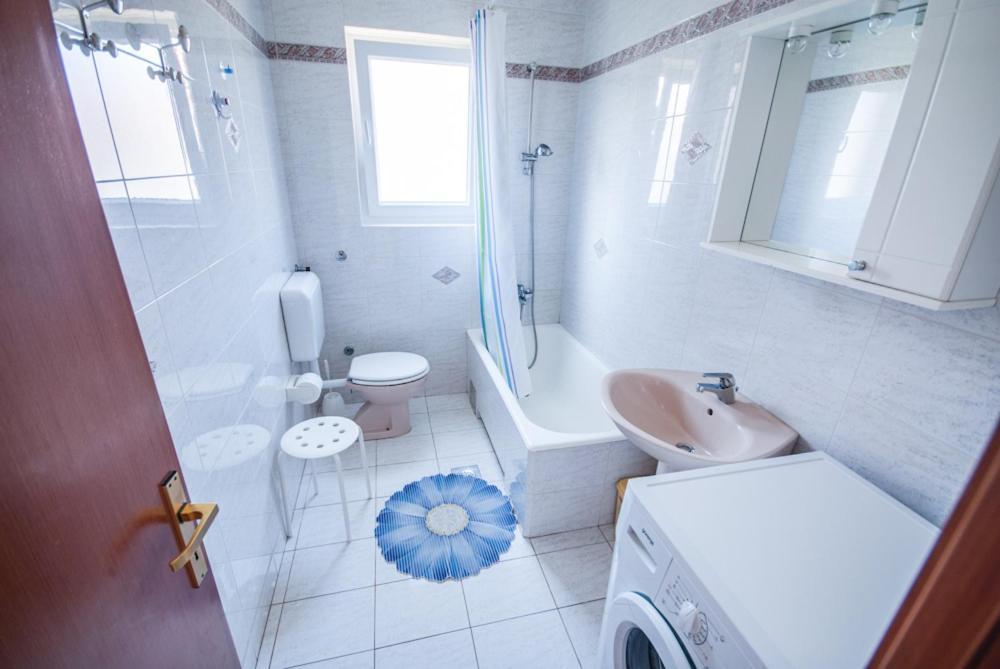 Haus Silvia Apartment Rovinj Exterior photo